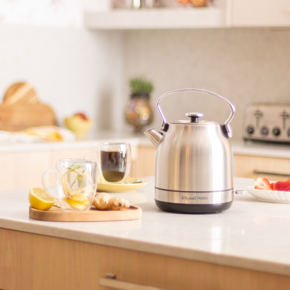 キッチン家電 Russell Hobbs Classic Cafe Kettle 1.0 Amazon.com: Russell Hobbs Electric Cafe Kettle 1.0L 7410JP
